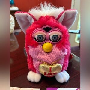 Electronic Furby Special Valentine’s Day Limited Edition, condition is new!!!